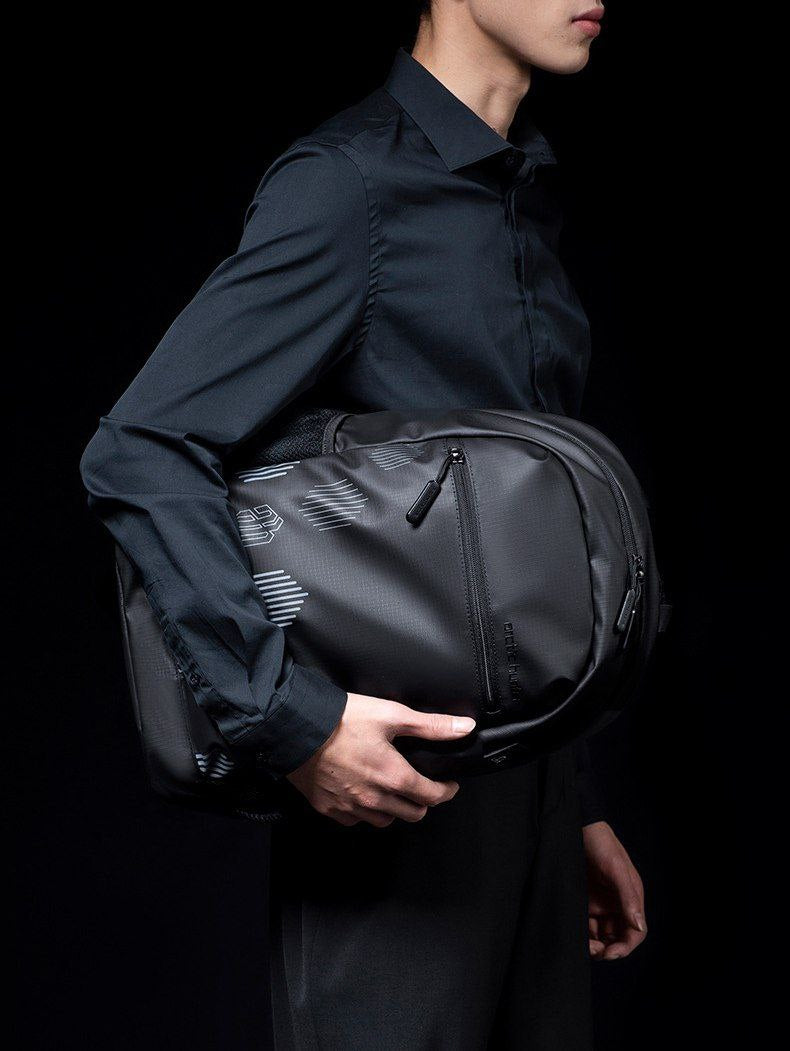 Mochila y JHON