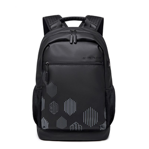 Mochila y JHON
